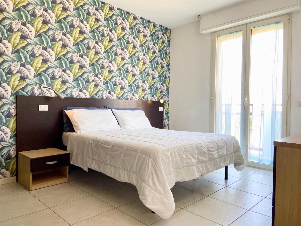 Residence Acqua Suite Marina Rimini Exterior foto