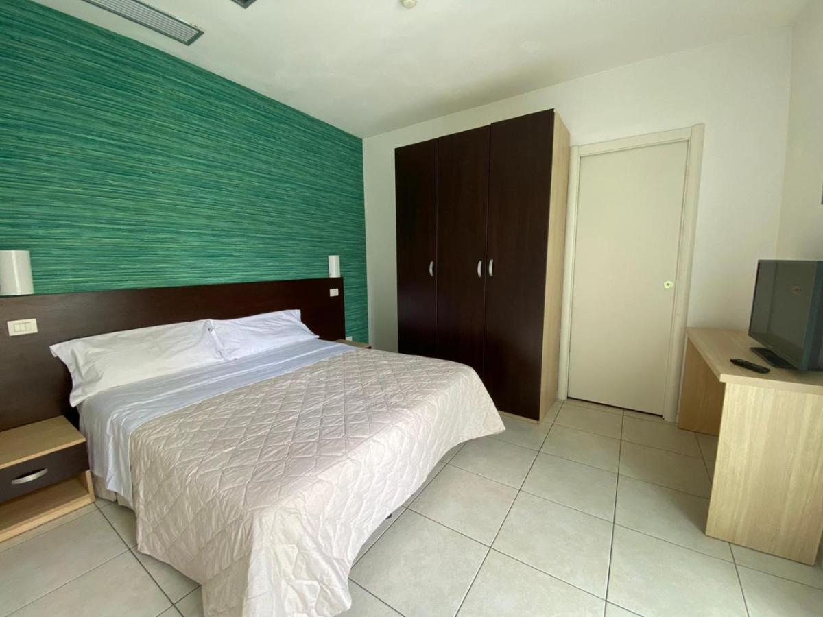 Residence Acqua Suite Marina Rimini Exterior foto