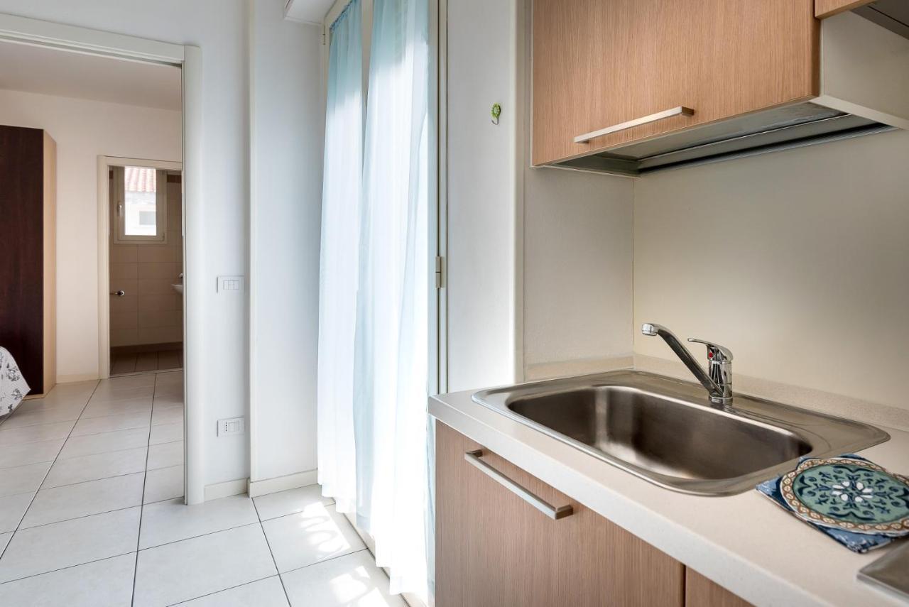 Residence Acqua Suite Marina Rimini Exterior foto