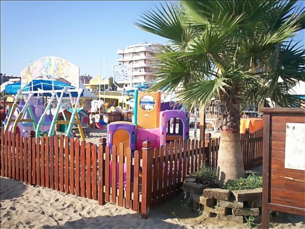 Residence Acqua Suite Marina Rimini Exterior foto