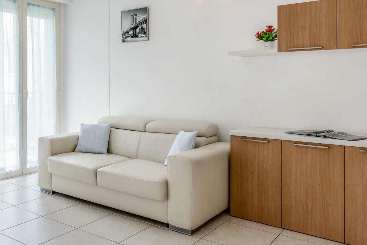 Residence Acqua Suite Marina Rimini Exterior foto